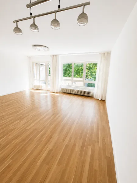 Renovierte Wohnung mit großem Balkon — photo 1